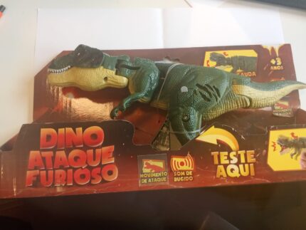 ZOOP TOYS - DINOSSAURO COM  MOVIMENTO SOM