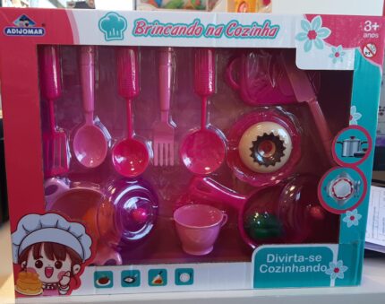 BRINCANDO NA COZINHA